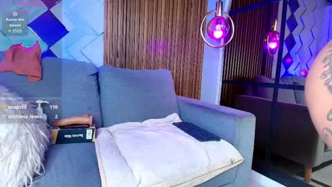 violeta online show from October 17, 11:47 am