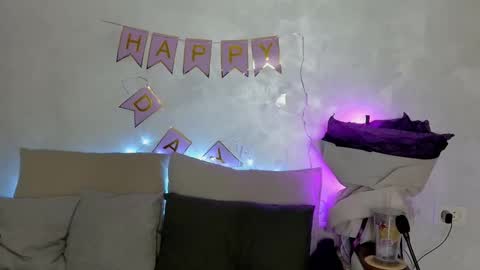 Daddy Babby Girl online show from February 1, 4:15 pm