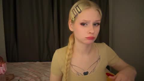 sweetie Lisa3 online show from January 16, 5:23 pm