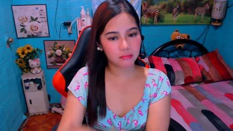 Nicole online show from January 15, 6:40 pm