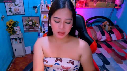 Nicole online show from February 28, 9:12 pm