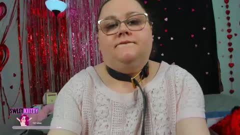 Snapshot of sweetkiitty3 chatting on March 1, 11:28 am sweetkiitty3 online show from March 1, 11:28 am