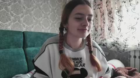 sweetliaison online show from April 14, 6:16 am