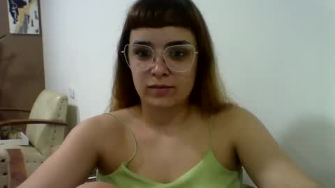 Snapshot of sweetmoonns2 chatting on October 16, 11:58 pm sweetmoonns2 online show from October 16, 11:58 pm