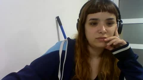 Snapshot of sweetmoonns2 chatting on October 19, 1:21 am sweetmoonns2 online show from October 19, 1:21 am