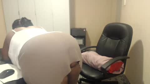 sweetnoziexxx online show from October 11, 6:29 am