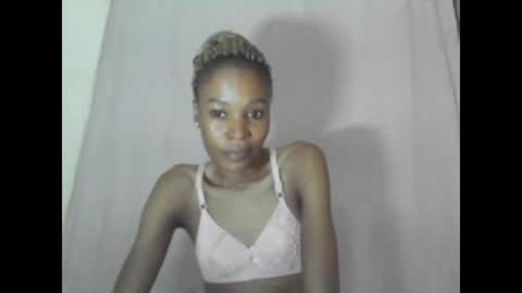 Snapshot of sweetpetite254 chatting on February 24, 1:24 am ESTHER online show from February 24, 1:24 am