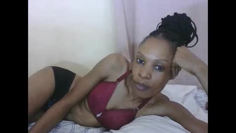 Snapshot of sweetpetite254 chatting on September 21, 9:02 am ESTHER online show from September 21, 9:02 am