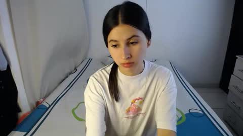 Caro  Lily online show from November 10, 2:25 am