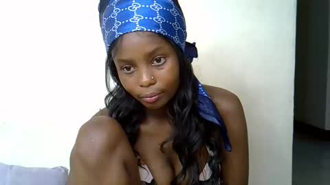 Lilly online show from February 25, 10:24 pm