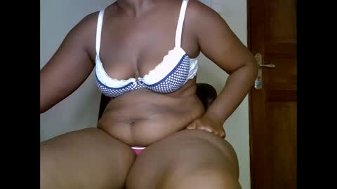 sweetrenne online show from March 10, 1:12 am