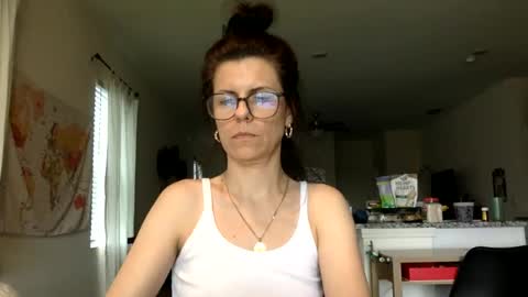 sweetriddance online show from April 11, 4:55 pm