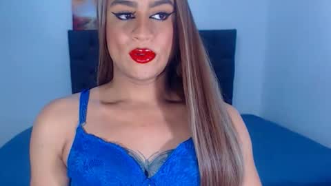 Snapshot of sweetsofiats chatting on September 22, 2:04 am SOFIA online show from September 22, 2:04 am