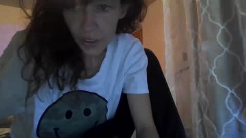 Snapshot of sweettoothtrixie chatting on September 13, 6:43 pm Sweet Tooth Trixie online show from September 13, 6:43 pm
