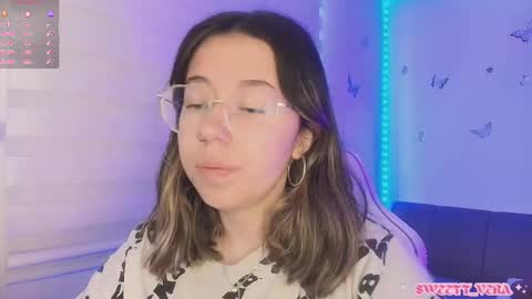 Veronica Independent Model online show from March 24, 12:55 pm