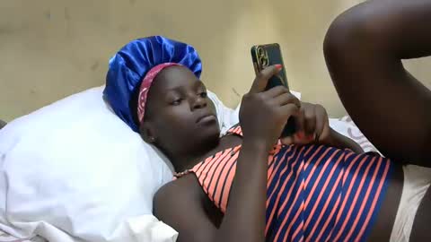 sweetvallerie online show from February 13, 11:47 pm