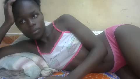 sweetvallerie online show from February 23, 1:32 pm