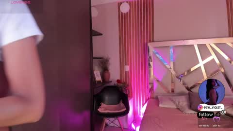 sweetviolet___ online show from April 17, 12:18 pm