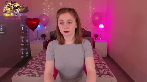 Snapshot of sweety69foxy chatting on February 16, 8:43 am sweety69foxy online show from February 16, 8:43 am