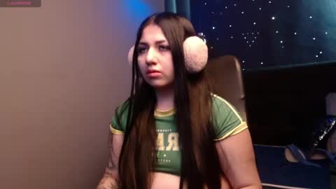 Snapshot of sweety_ashly chatting on February 20, 2:35 pm Ashley 3 online show from February 20, 2:35 pm