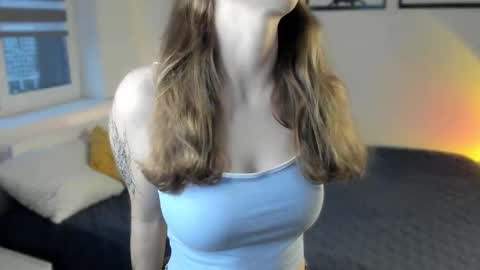 Bella . online show from September 15, 3:46 pm