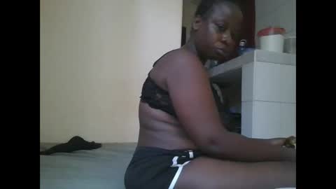 sweetyass25 online show from November 3, 12:28 pm