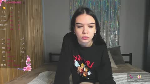 Snapshot of sweetydeviliya chatting on February 27, 7:51 am sweetydeviliya online show from February 27, 7:51 am