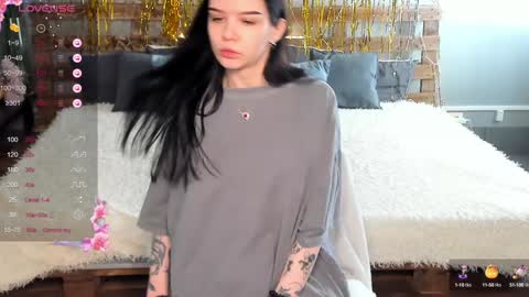 Snapshot of sweetydeviliya chatting on February 6, 9:11 am sweetydeviliya online show from February 6, 9:11 am