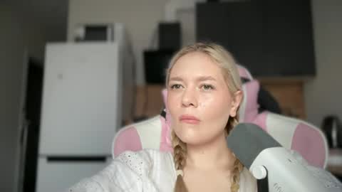 sweetypitty online show from July 13, 6:28 am