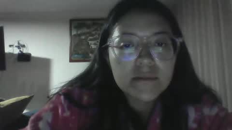 sweetyypeach online show from March 2, 10:24 am