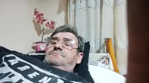 Raymond online show from March 21, 6:56 pm