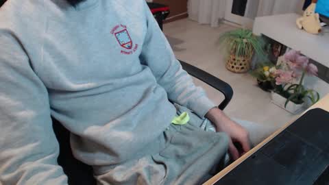 SwetLittleBoy4u online show from October 1, 4:50 pm