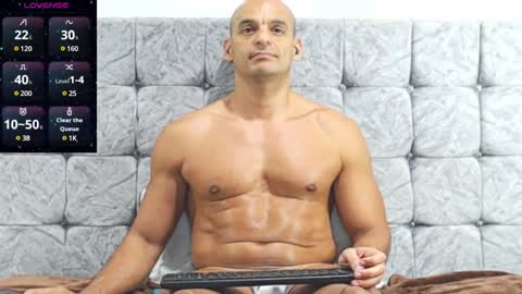    ------- Hi Im Willy  follow me do not forget to put the thumb up  online show from January 28, 2:21 am