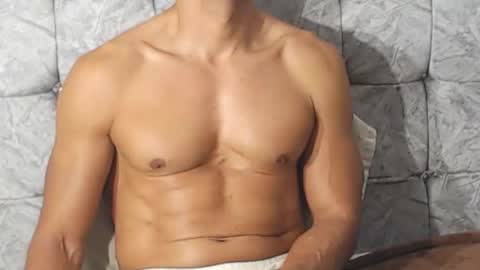    ------- Hi Im Willy  follow me do not forget to put the thumb up  online show from November 18, 11:59 pm