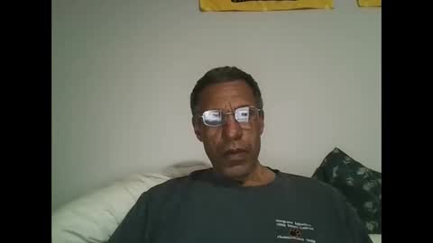 swimmerbod2495 online show from May 7, 2:51 am
