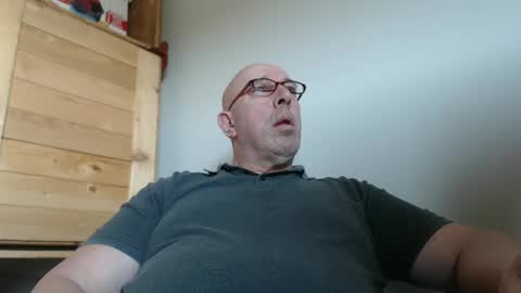 swissscooby55 online show from March 8, 9:06 am