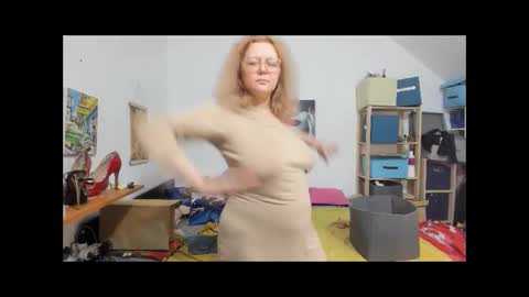 switchlorenx online show from January 31, 1:22 am