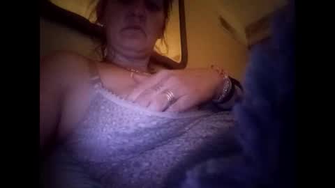 swollenclitneedsdad online show from April 21, 4:41 am