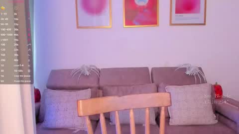 Ambar online show from October 15, 7:47 pm