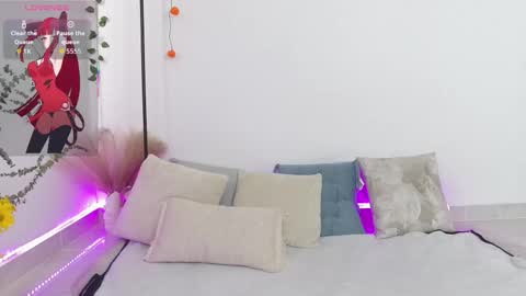 Helen  online show from October 6, 9:43 pm