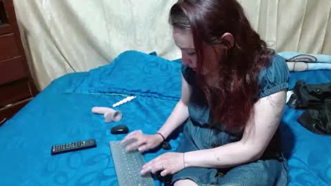 sydney_kane_ online show from December 19, 11:18 am