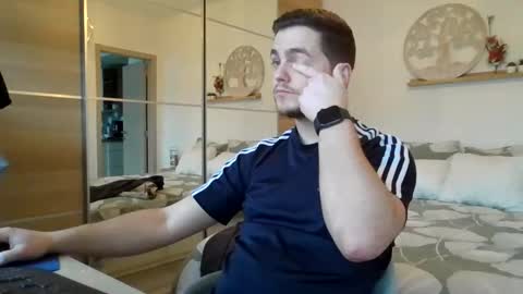 syl092 online show from January 17, 3:00 pm