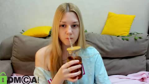 Sylvia online show from February 7, 3:53 am