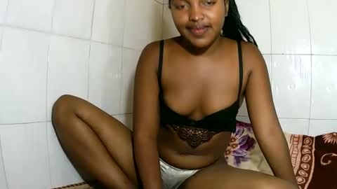 sylviasexy27 online show from February 21, 4:29 am