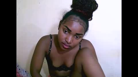 sylviasexy27 online show from December 16, 11:55 am