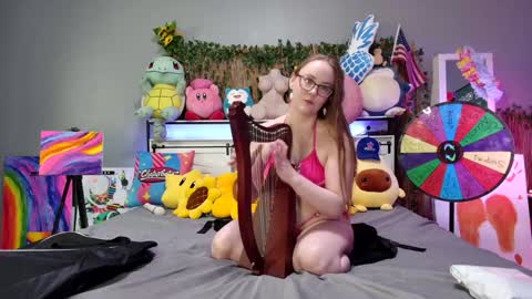 Jennah online show from November 29, 9:55 pm