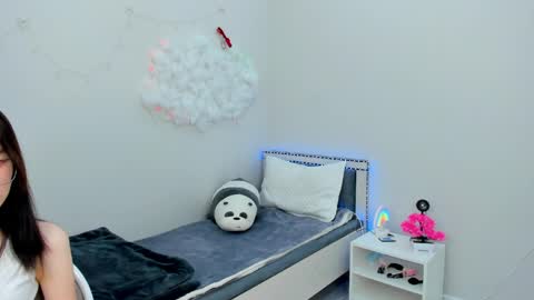 Yuki online show from June 4, 2:34 pm