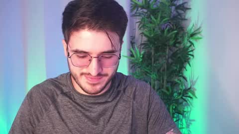 t0ny_wylie online show from April 9, 2:23 pm