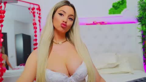 Arianna online show from February 26, 8:15 pm