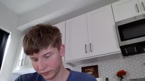 collegetwinkboi online show from February 1, 3:31 pm